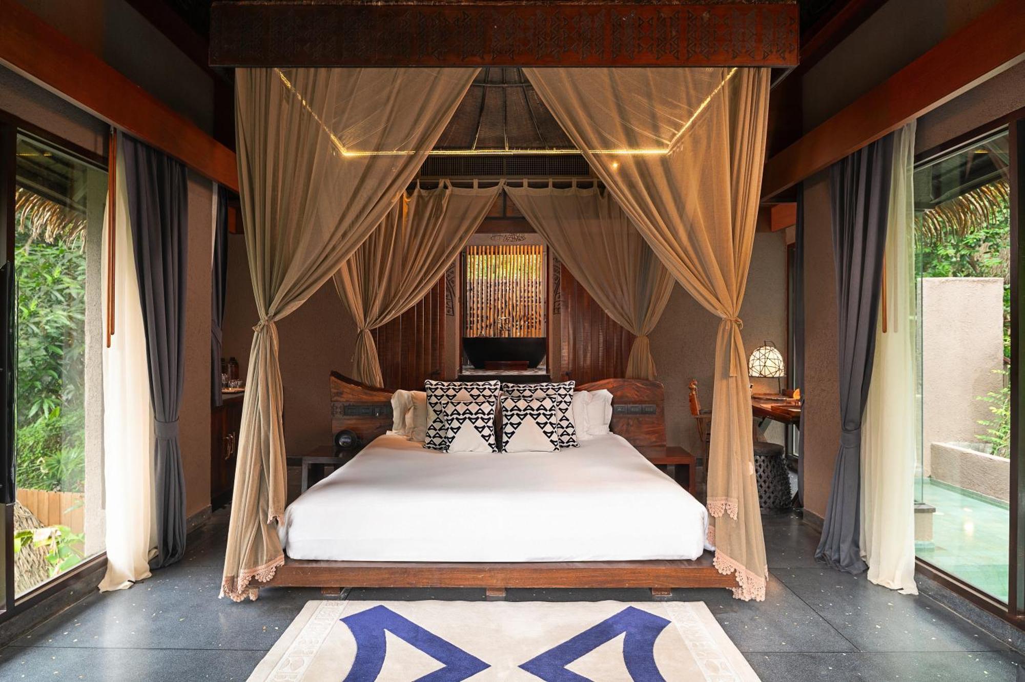 Keemala Hotel Kamala Beach Exterior photo A bedroom at the hotel